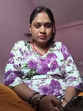 Aanushaka Chat XXX in diretta