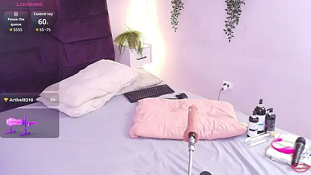 BrianaHazel's Live XXX Chat