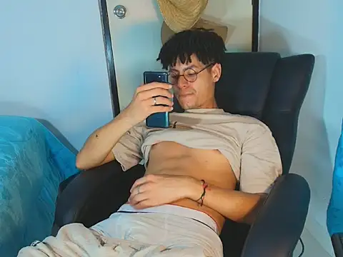 ThiiagoSaeenz লাইভ XXX চ্যাট