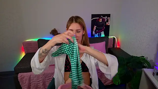 plugmyHDMI's Live XXX Chat