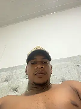 Chat +18 de black_ryder_23cm ao vivo