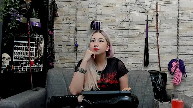 Živý XXX chat CruelMistress