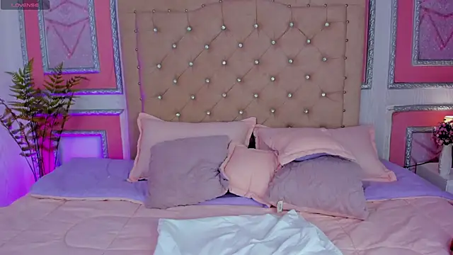 sluttybby_'s Live XXX Chat