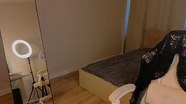 April_Nelson XXX чат на живо