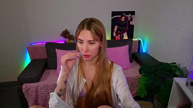 plugmyHDMI Adlı Modelin Canlı XXX Sohbeti