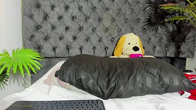 Salomon_koude's Live XXX Chat