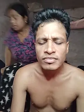 Chat +18 de Priankaboudi ao vivo