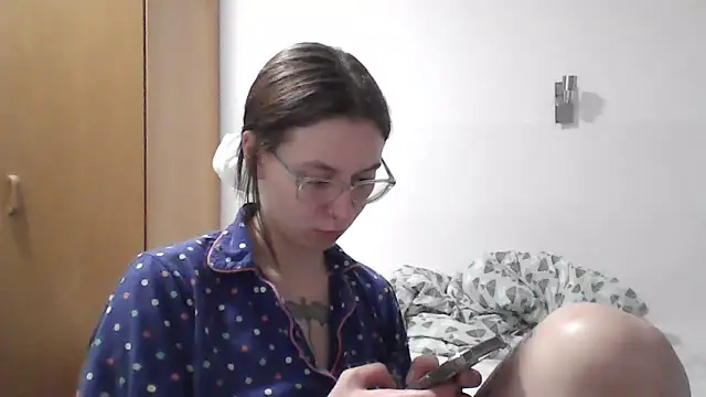 JuicyErika's Live XXX Chat