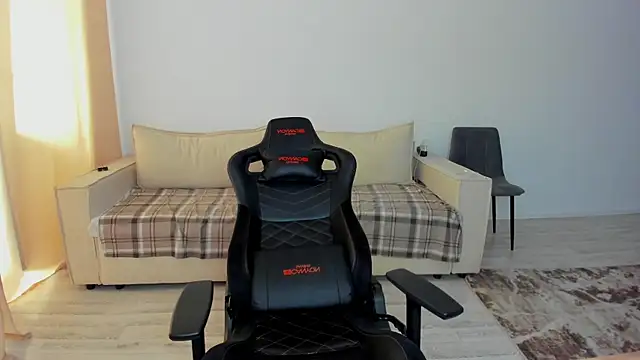 DeferentUproar XXX чат на живо