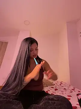 Amapola_999's Live XXX Chat