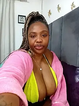 IceBellaCane313's Live XXX Chat