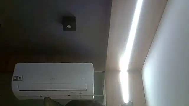 Chat XXX ao vivo de SkinnyKitten