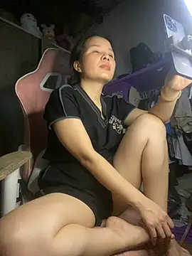 Czat XXX na żywo – Ivy_Trix2