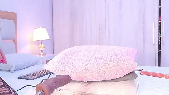 megan_rous_ Chat XXX live