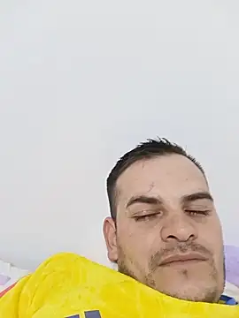 Chat +18 de Edwin_Q ao vivo