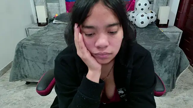 Živý XXX chat laureentt_
