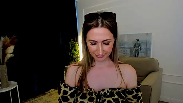 PassionGlow's Live XXX Chat