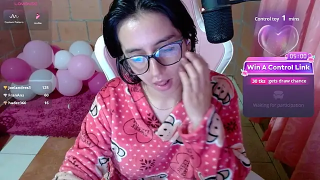 Maggie_Fox3 élő XXX-chatje