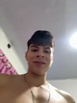 Handsome_boys69 Adlı Modelin Canlı XXX Sohbeti