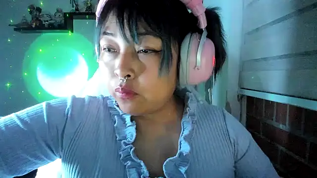 Shaddycute_ Chat XXX in diretta