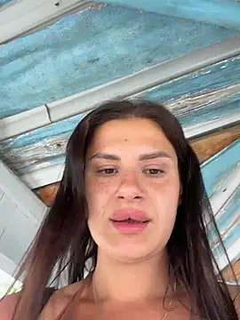 MiraReach live XXX chat