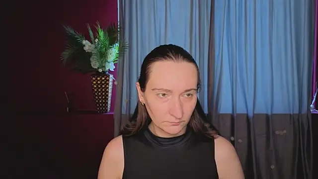 SelestiaSnata Adlı Modelin Canlı XXX Sohbeti