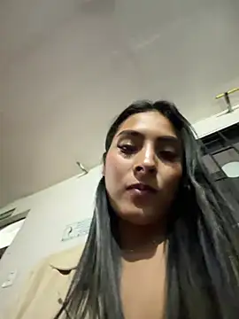 XXX chat uživo modela Cami_Leon2