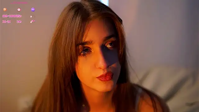 Chat XXX en directo de ClarineCasebolt