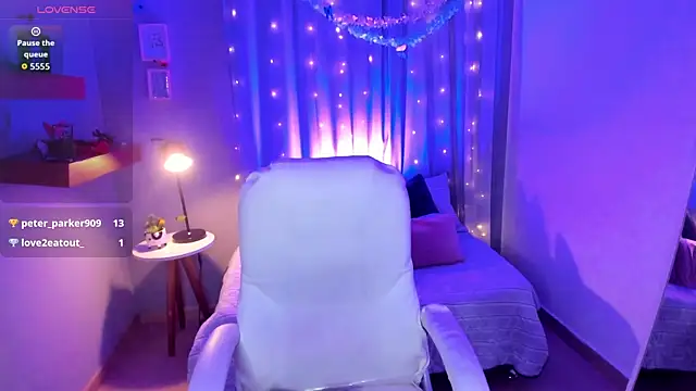 Raven_sweeteyes Chat XXX in diretta