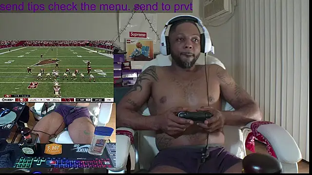 FreakyRu live XXX chat