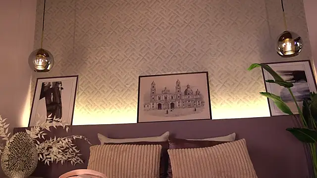 ElleDiane's Live XXX Chat