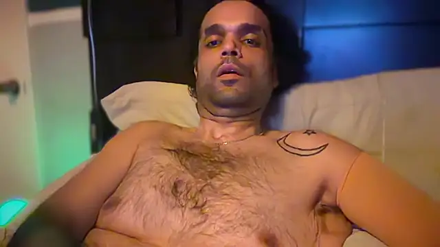 Chatroom XXX en direct de KungFuPanda001
