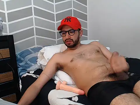 thomass1018's Live XXX Chat