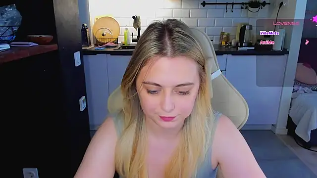 blonde_kellyy – Naživo XXX chat