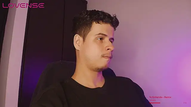 BjornSteelのライブXXXチャット