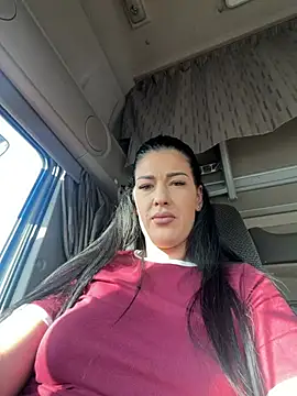 AzaleeaPasito Adlı Modelin Canlı XXX Sohbeti