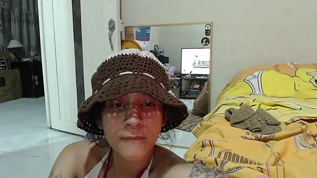Chat XXX en directo de AlinaWoolf_