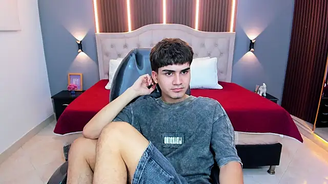 Tommy18__ Chat XXX live