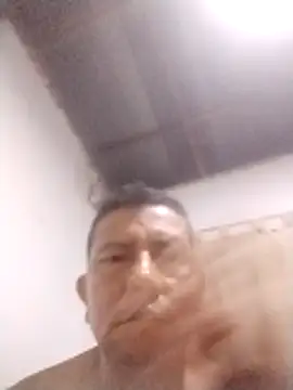 Moisalbert88's Live XXX Chat