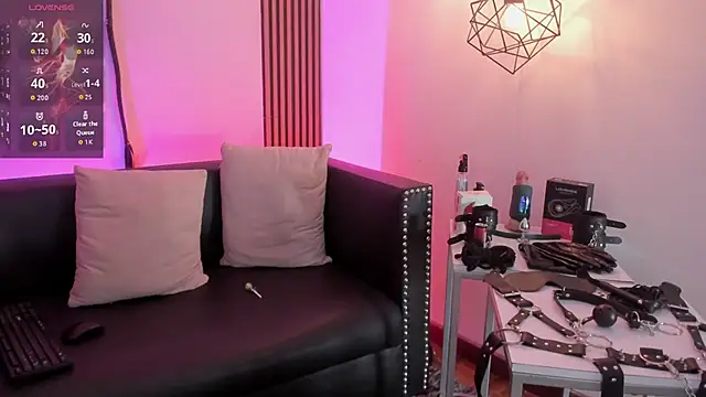 Maximoking26 live XXX chat