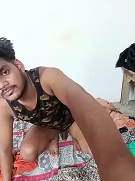 دردشة BiggerDickGuy الجنسية المباشرة
