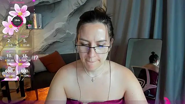 asti_bubbles Chat XXX in diretta