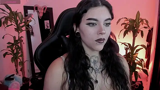 Chat XXX en directo de MissCharlottte_18