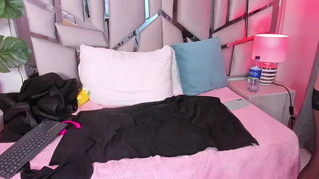 lucy_daviesのライブXXXチャット