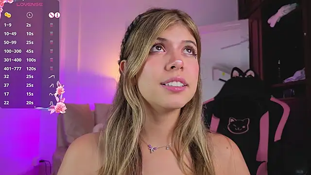 NATAASHA___ Adlı Modelin Canlı XXX Sohbeti