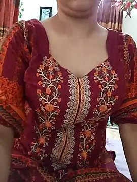 Tanha18 Adlı Modelin Canlı XXX Sohbeti