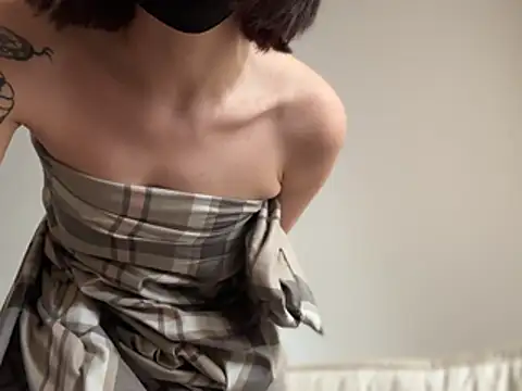 DeferentUproar's Live XXX Chat