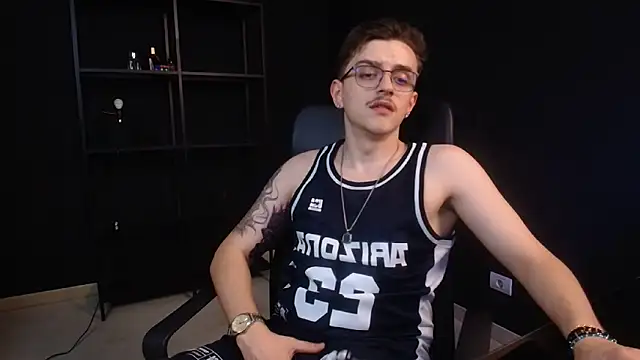 FelixStarkk 라이브 XXX 채팅