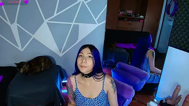 karlamoon23's Live XXX Chat
