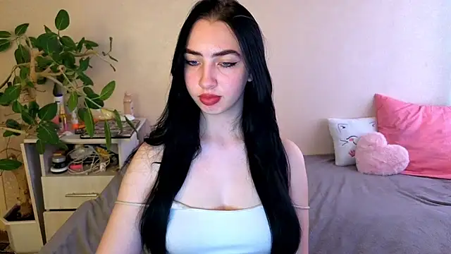 WildKittenX_'s Live XXX Chat